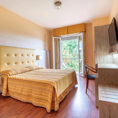 Tirreno Hotell