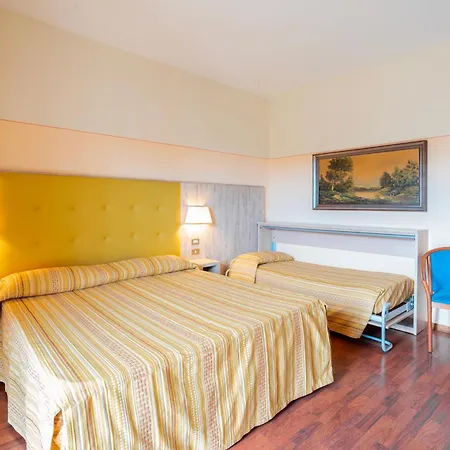 Tirreno Hotell